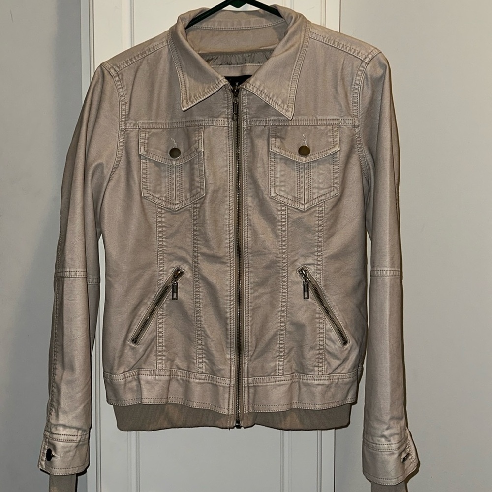 Women’s faux leather jacket (brand new)